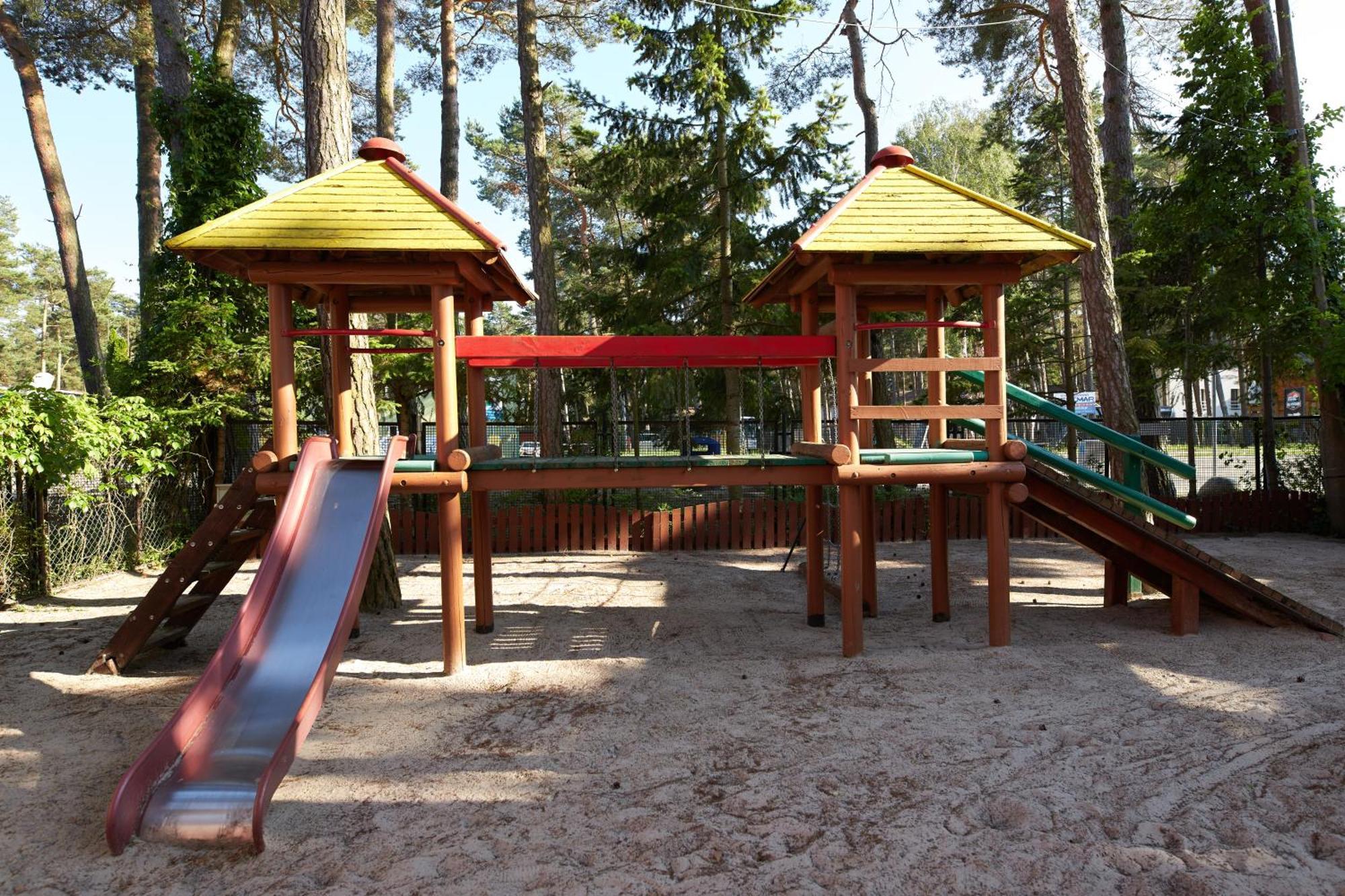 Osrodek Wypoczynkowy Relaks I Apartamenty Łeba Buitenkant foto