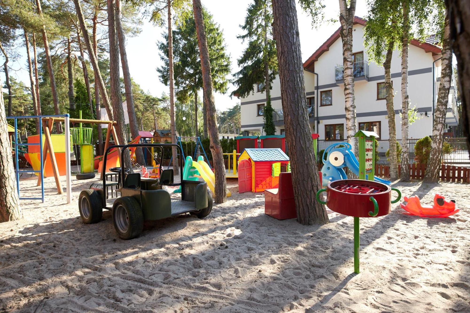 Osrodek Wypoczynkowy Relaks I Apartamenty Łeba Buitenkant foto