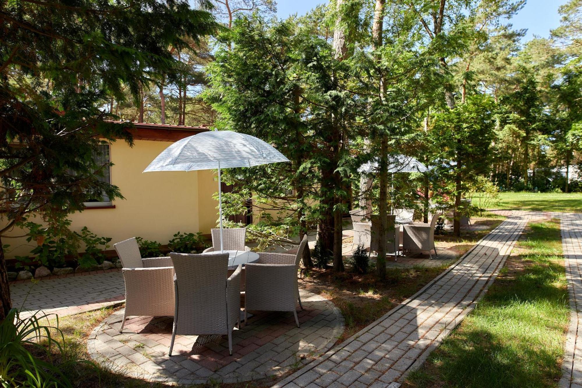 Osrodek Wypoczynkowy Relaks I Apartamenty Łeba Buitenkant foto